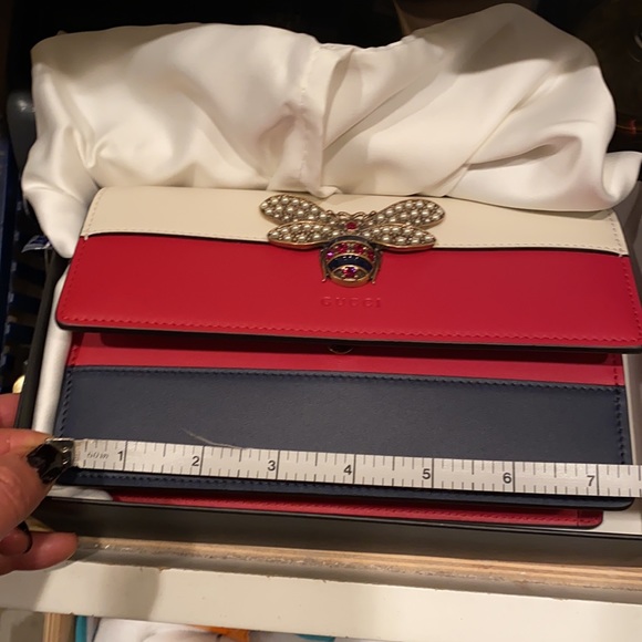 GUCCI NEVER USED, dust bag and tags $1,200 or BEST OFFER - Picture 7 of 9